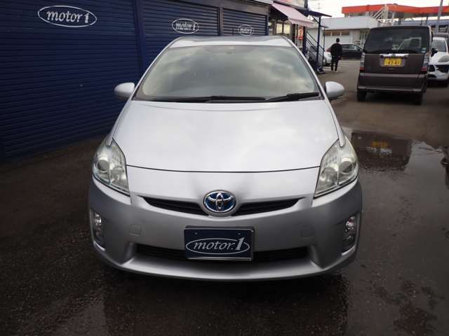 Toyota PRIUS 2010-04 989-1