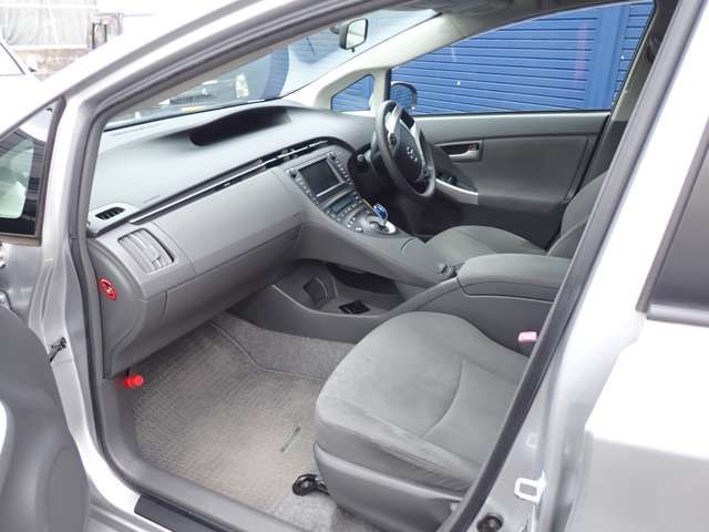 Toyota PRIUS 2010-04 989-7