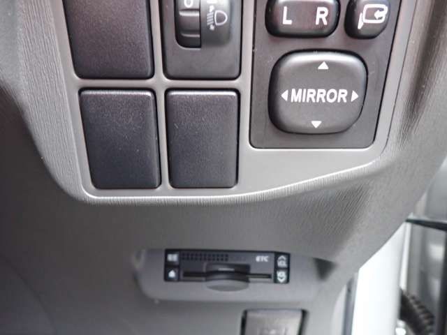 Toyota PRIUS 2010-04 989-10