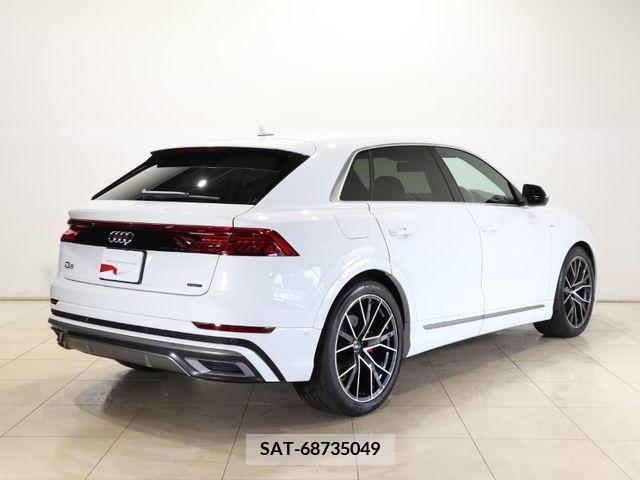 Audi Q8 2022-09 317814-7