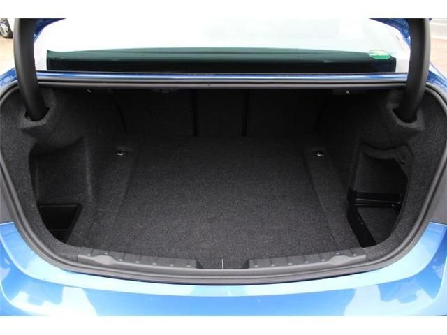 Bmw 3 SERIES 2017-08 181612-5