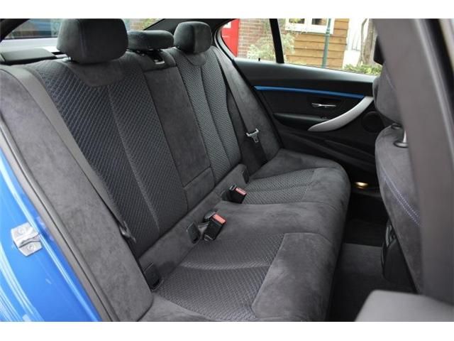 Bmw 3 SERIES 2017-08 181612-10