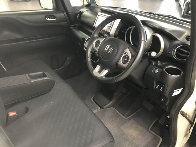 Honda N BOX 2013-09 182707-1