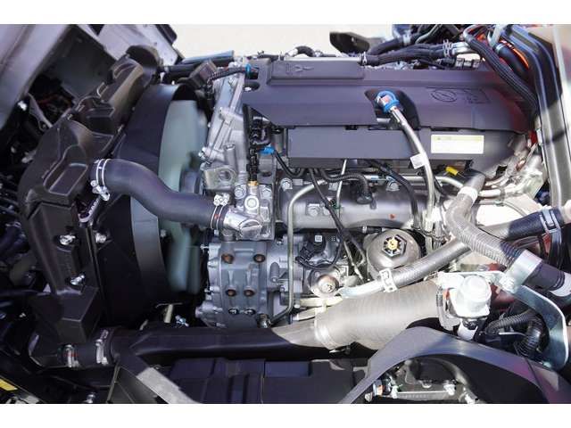 Mitsubishi CANTER 2023-08 23036-11