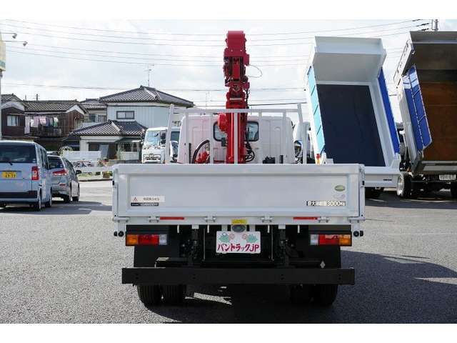 Mitsubishi CANTER 2023-08 23036-3