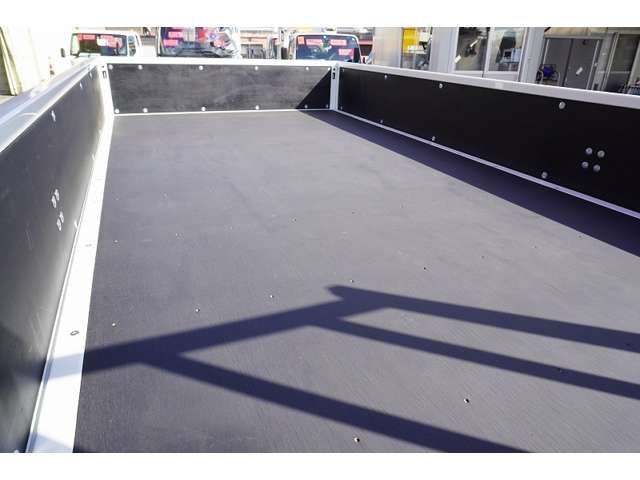 Mitsubishi CANTER 2023-08 23036-16