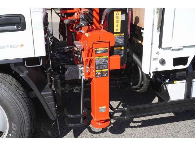 Mitsubishi CANTER 2023-08 23036-19