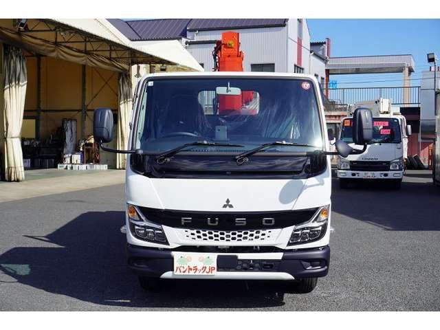 Mitsubishi CANTER 2023-08 23036-1