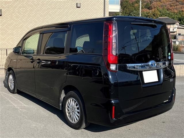 Toyota NOAH HYBRID 2014-03 193735-4