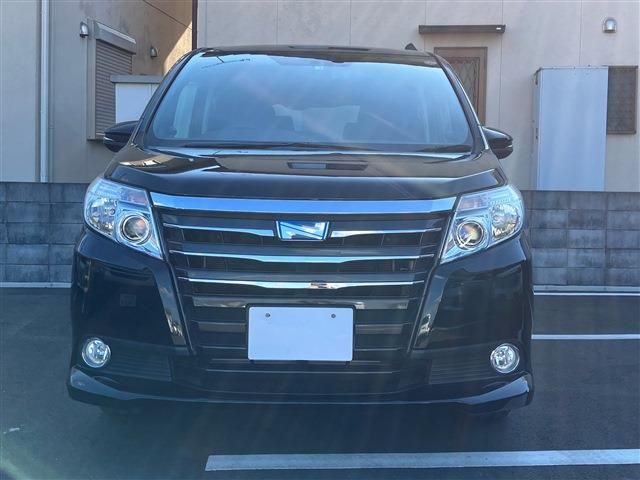 Toyota NOAH HYBRID 2014-03 193735-2