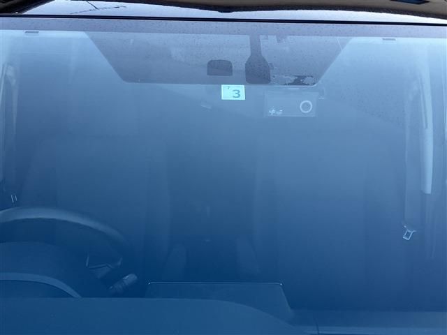Toyota NOAH HYBRID 2014-03 193735-20