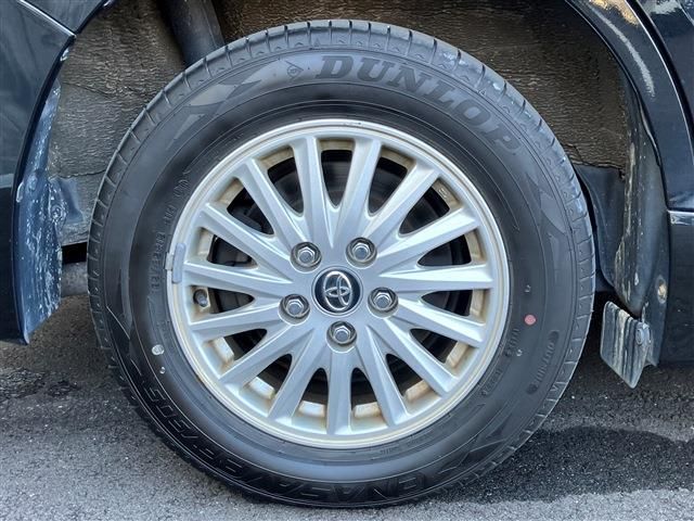 Toyota NOAH HYBRID 2014-03 193735-11