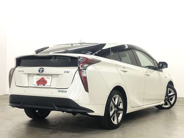 Toyota PRIUS 2017-07 22052-2