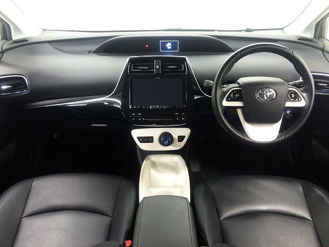 Toyota PRIUS 2017-07 22052-1