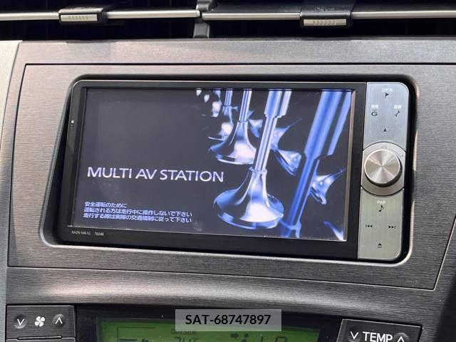 Toyota PRIUS 2011-10 385609-2