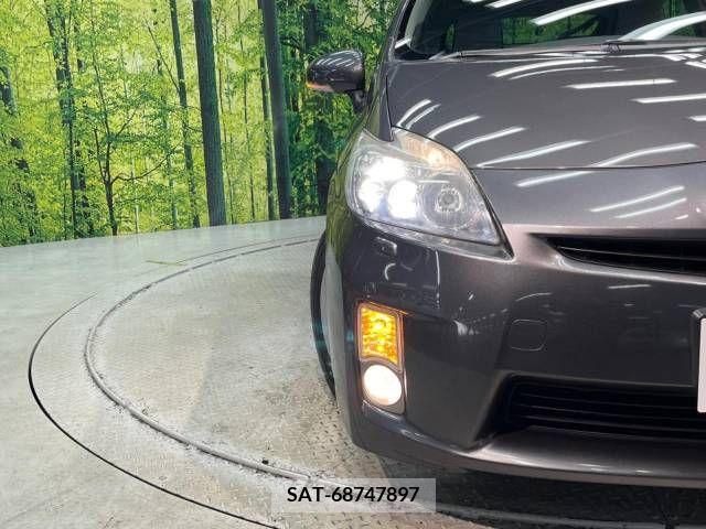Toyota PRIUS 2011-10 385609-12