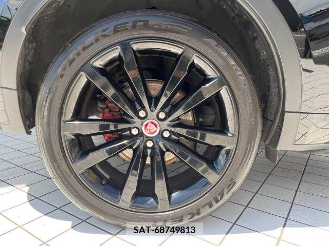 Jaguar E-PACE 2019-07 315796-4