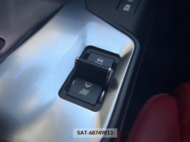 Jaguar E-PACE 2019-07 315796-13
