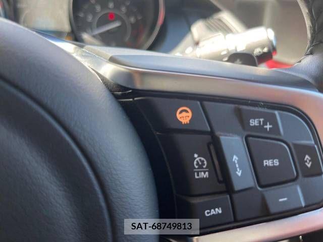 Jaguar E-PACE 2019-07 315796-11