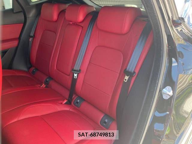 Jaguar E-PACE 2019-07 315796-18