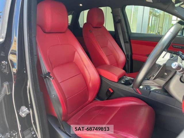 Jaguar E-PACE 2019-07 315796-17