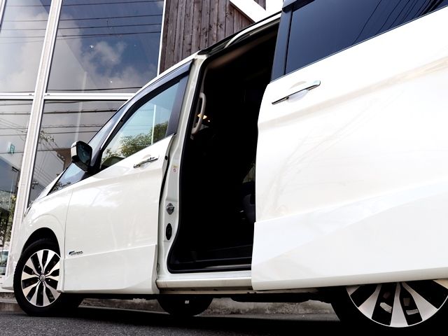 Nissan SERENA 2016-09 1460-7