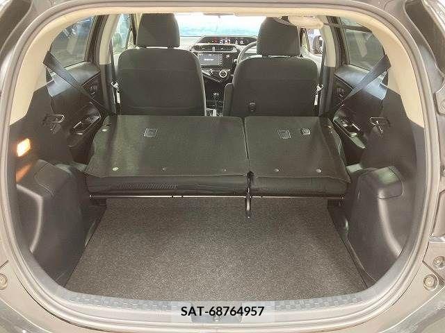 Toyota AQUA 2019-05 314076-12