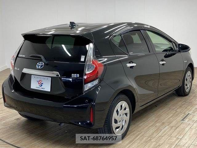 Toyota AQUA 2019-05 314076-15