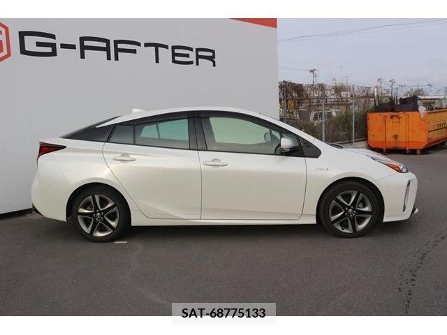 Toyota PRIUS 2019-07 228404-6