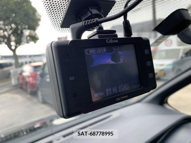 Toyota VOXY 2015-02 214355-18