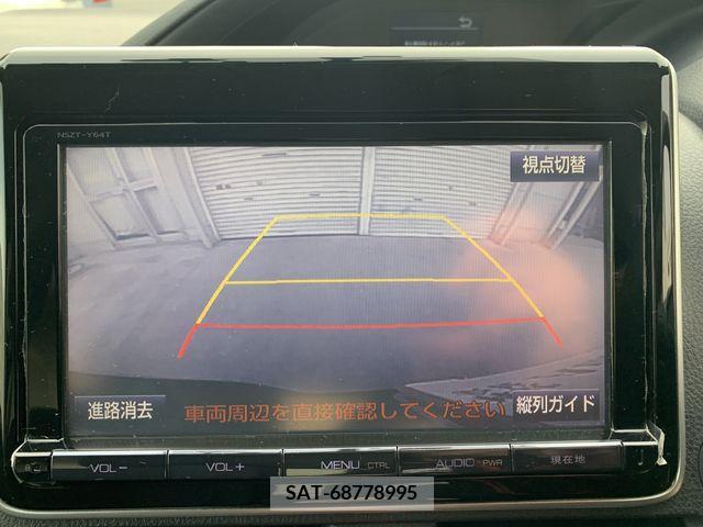Toyota VOXY 2015-02 214355-11