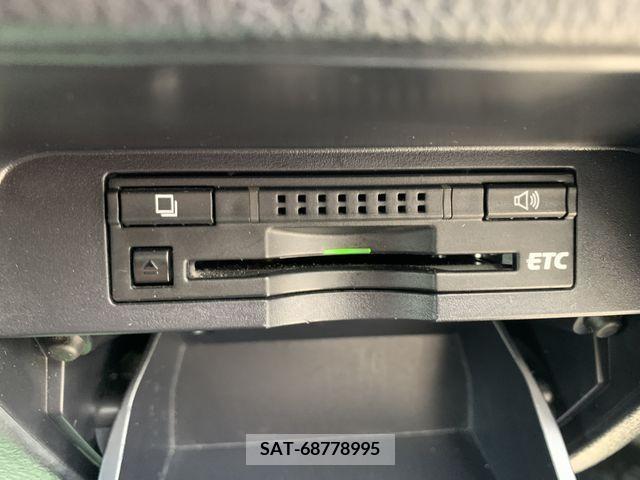 Toyota VOXY 2015-02 214355-14