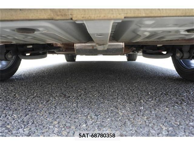 Toyota NOAH 2017-09 354971-19
