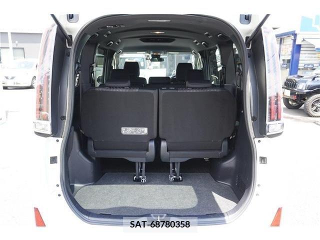 Toyota NOAH 2017-09 354971-15