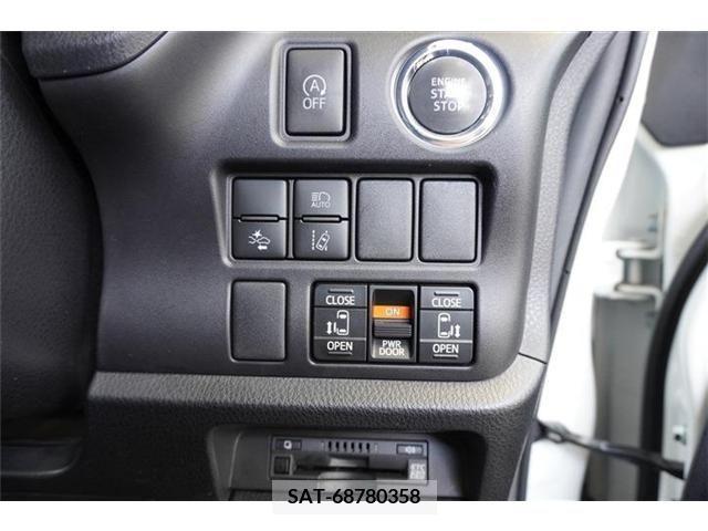 Toyota NOAH 2017-09 354971-9