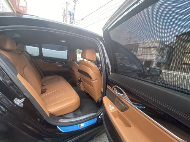 Bmw 7 SERIES 2017-10 7182-5