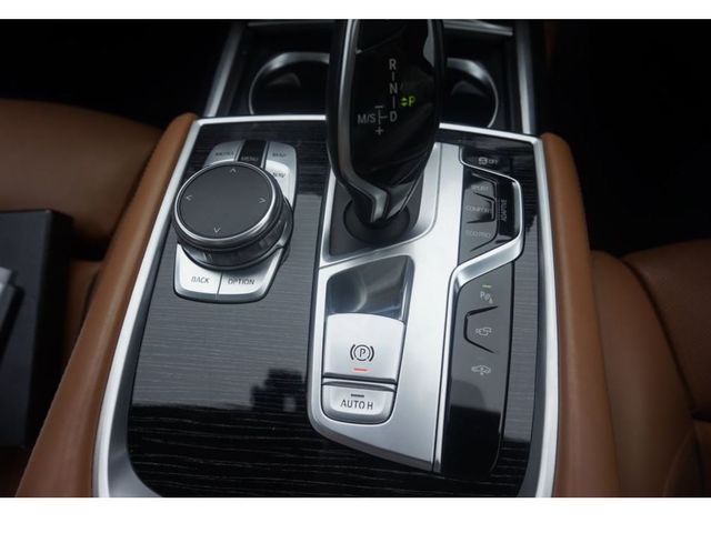 Bmw 7 SERIES 2017-10 7182-25