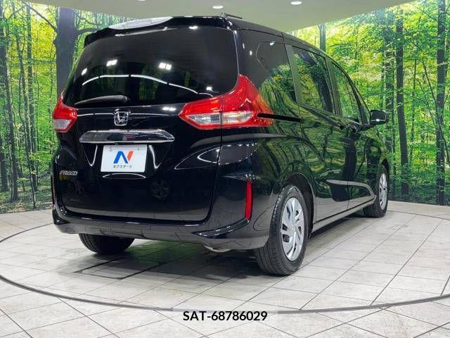 Honda FREED 2017-12 302914-15