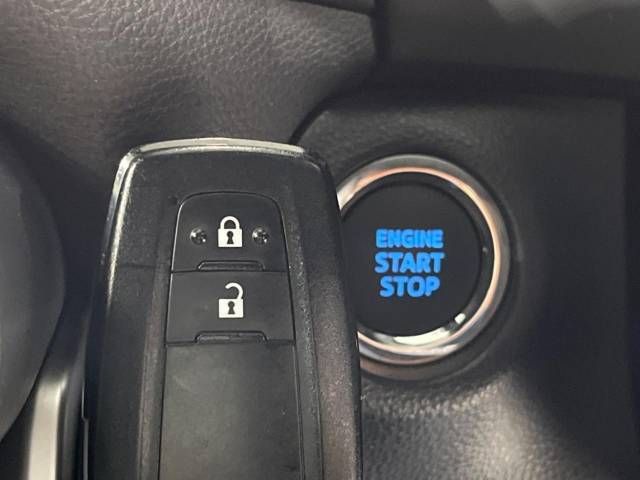 Toyota RAV4 2020-09 4225-6