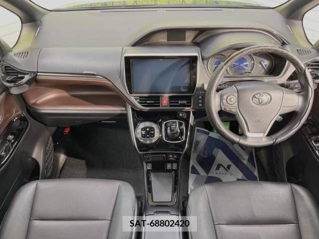 Toyota ESQUIRE 2017-07 268604-1