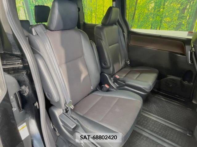 Toyota ESQUIRE 2017-07 268604-9