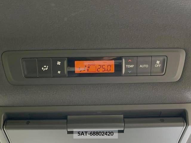 Toyota ESQUIRE 2017-07 268604-7