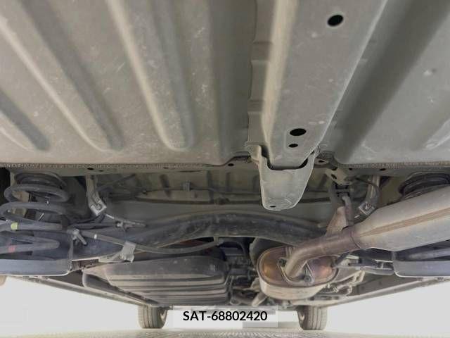 Toyota ESQUIRE 2017-07 268604-19