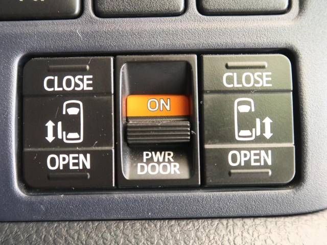 Toyota VOXY 2016-11 12941-5