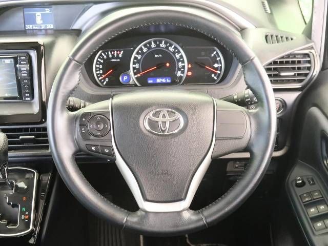 Toyota VOXY 2016-11 12941-12