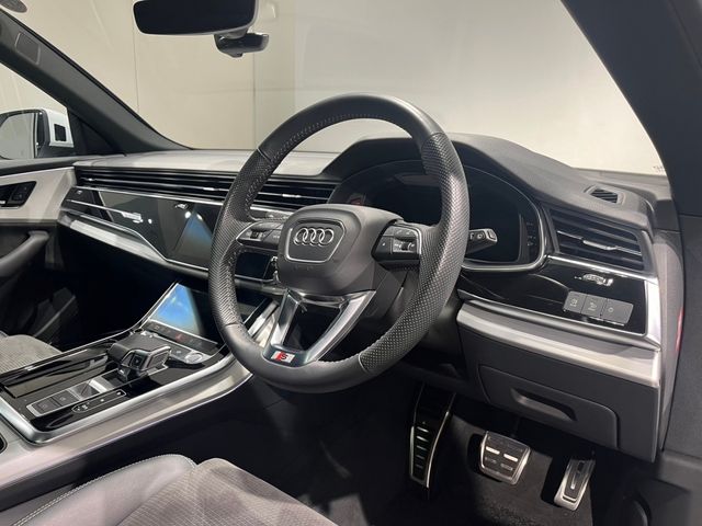 Audi Q8 2020-03 195813-7