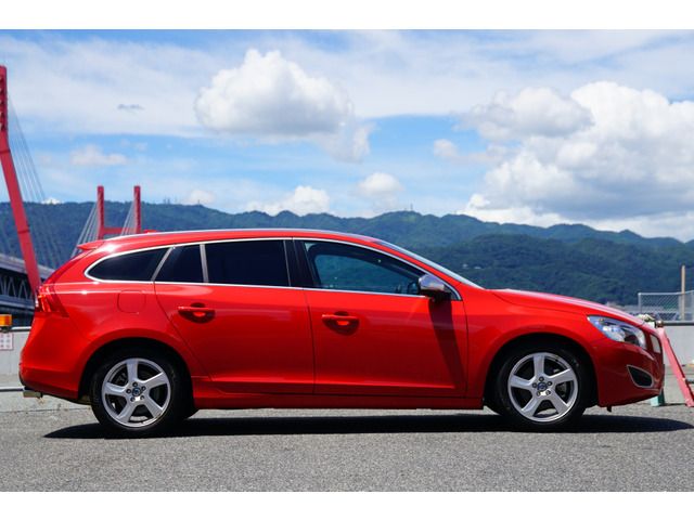 Volvo V60 2013-09 8625-3