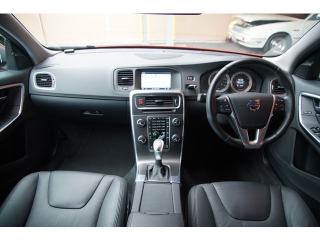 Volvo V60 2013-09 8625-11