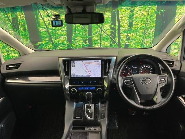 Toyota VELLFIRE 2019-04 185138-1
