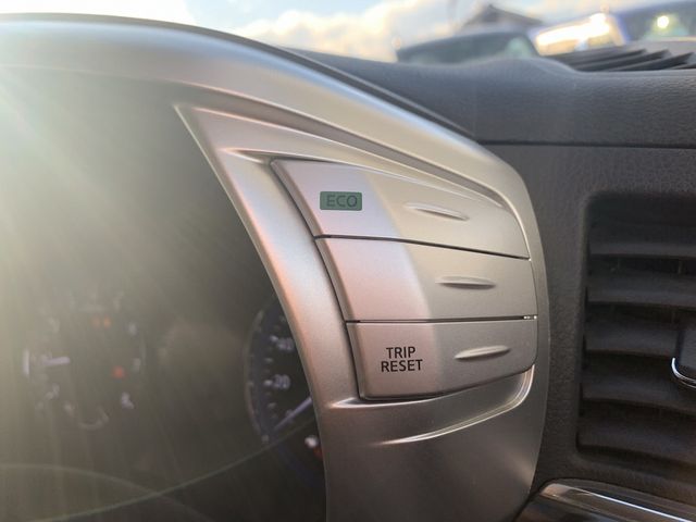 Nissan ELGRAND 2016-01 27056-24